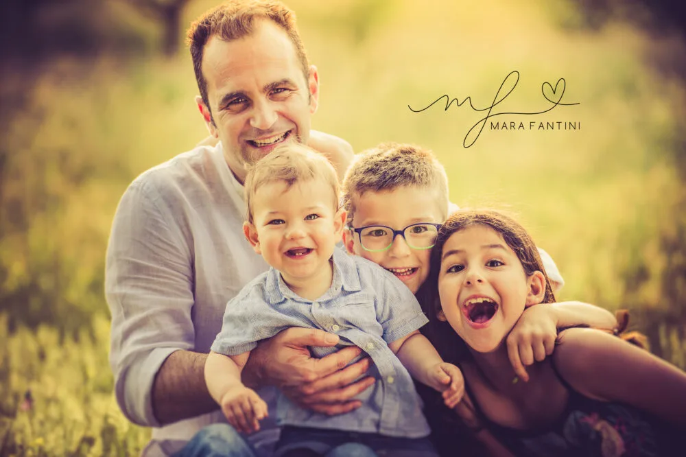 Servizio fotografico famiglia al parco a Roma - momenti veri all'aperto - Mara Fantini